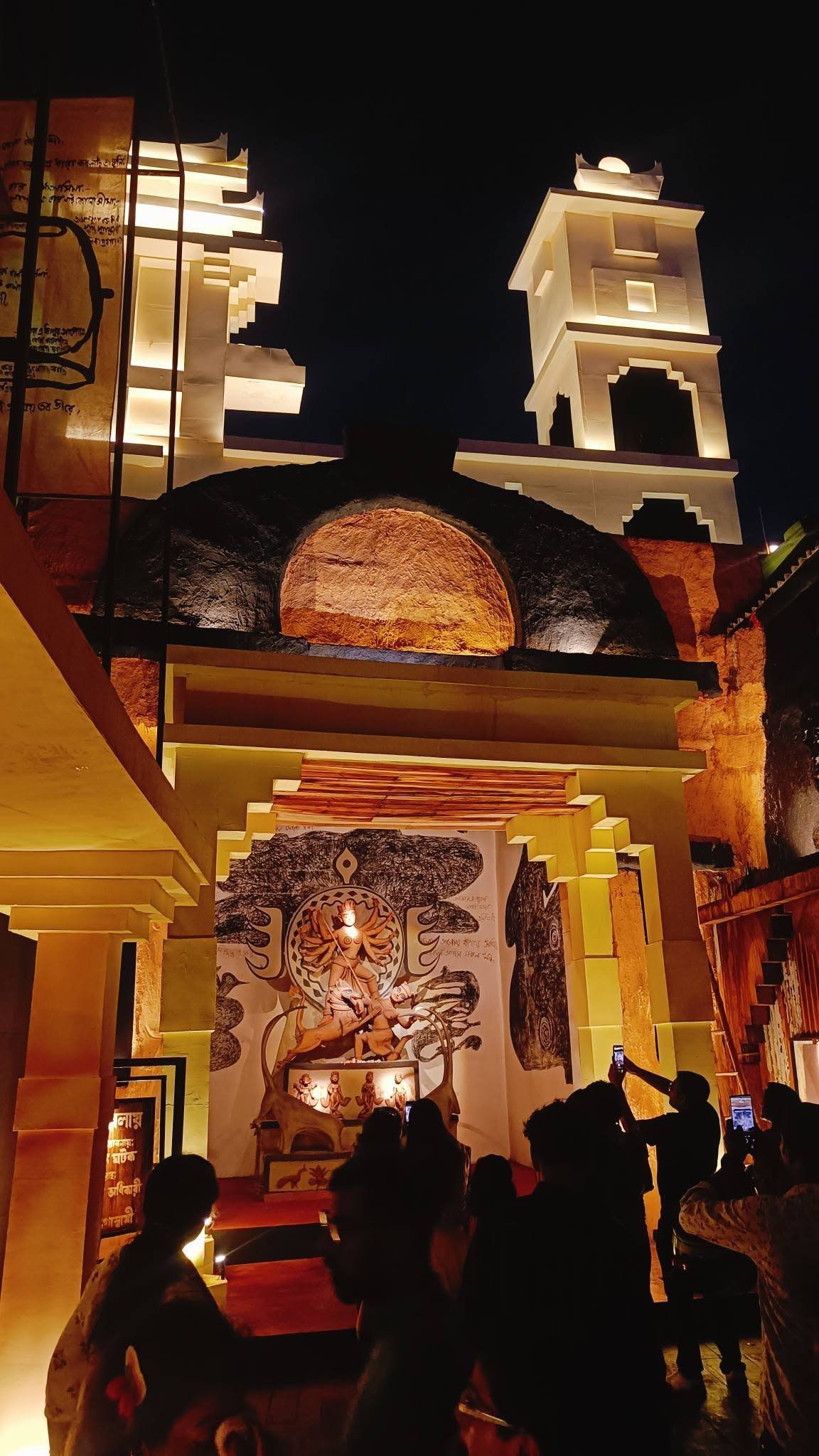 Ahiritola Jubak Brinda Durgapuja Durga Puja pandal — North Kolkata 2026