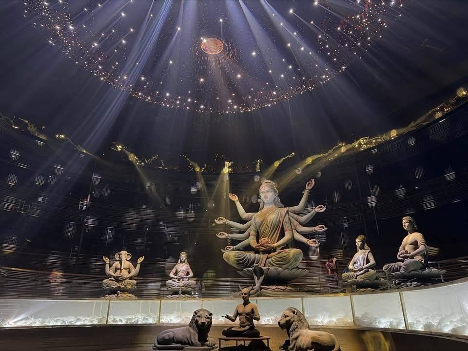Chorebagan Sarbojonin Durga Puja pandal — Central Kolkata 2026