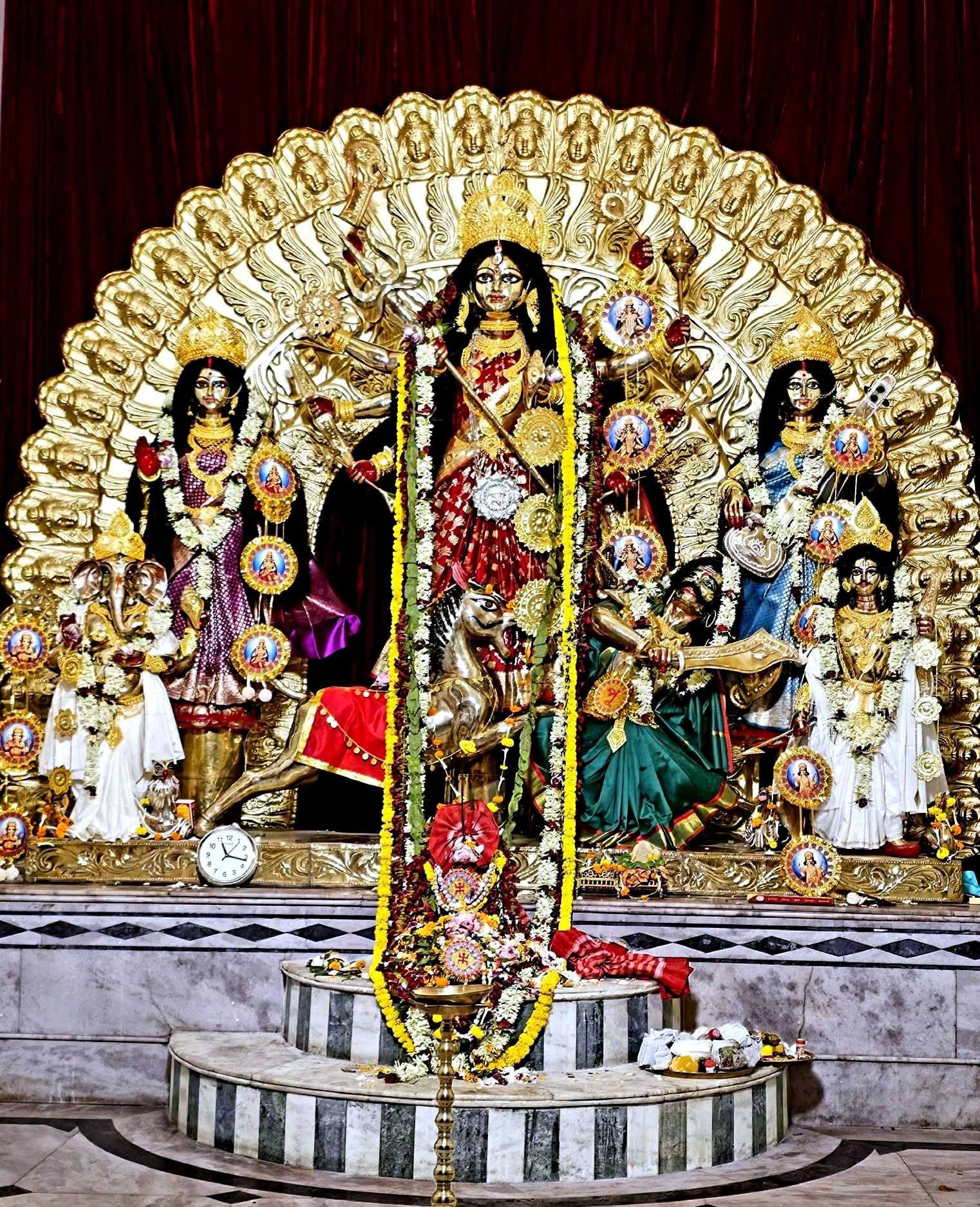 Sovabazar Beniatola Sarbojonin Durgotsab Durga Puja pandal — North Kolkata 2026