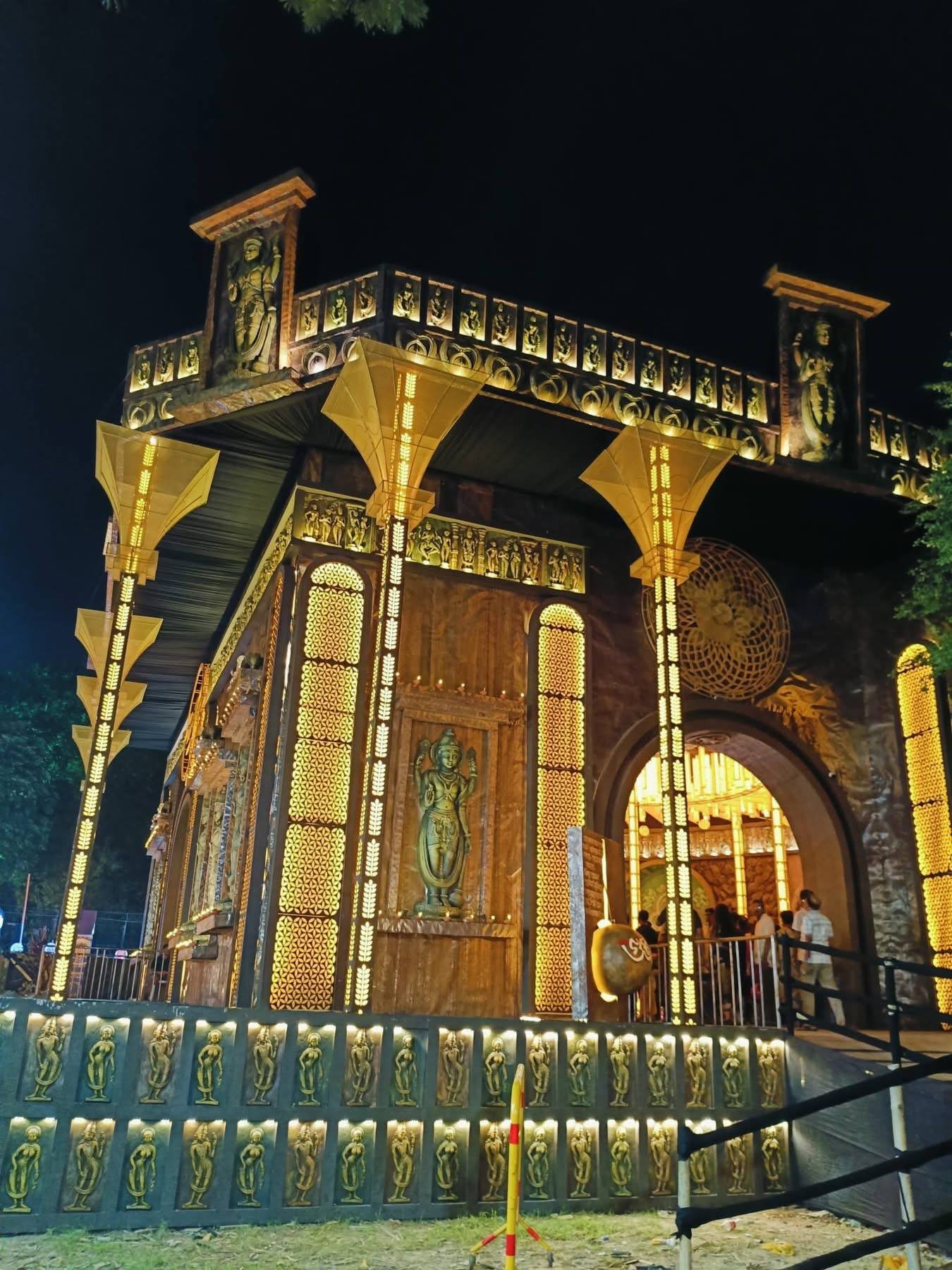 Jodhpur Park Durga Puja pandal — South Kolkata 2026