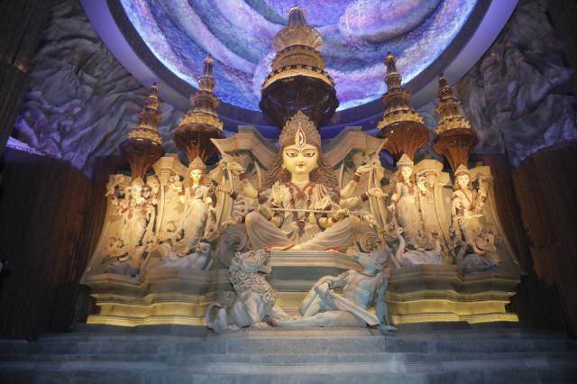 Chetla Agrani Club Durga Puja pandal — South Kolkata 2026
